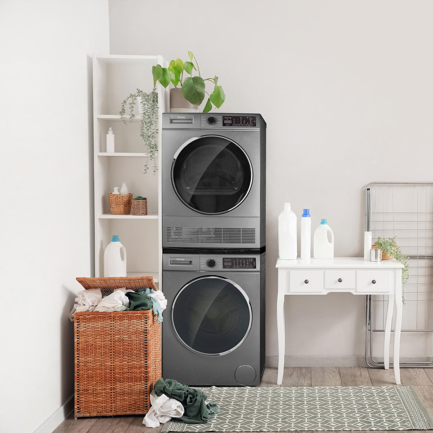 Danby 2.2 cu. ft. 24" Front Load Washing Machine