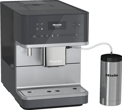 CM 6350 - Countertop coffee machine with OneTouch for Two feature and integrated cup warmer for perfect coffee.