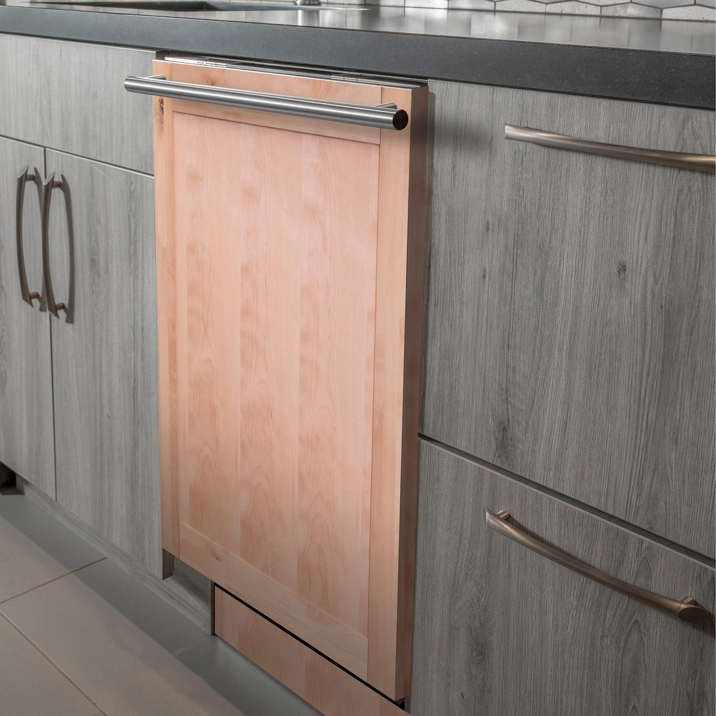 ZLINE 24 in. Top Control Dishwasher with Stainless Steel Tub and Modern Style Handle, 52dBa (DW-24) [Color: Unfinished Wood]