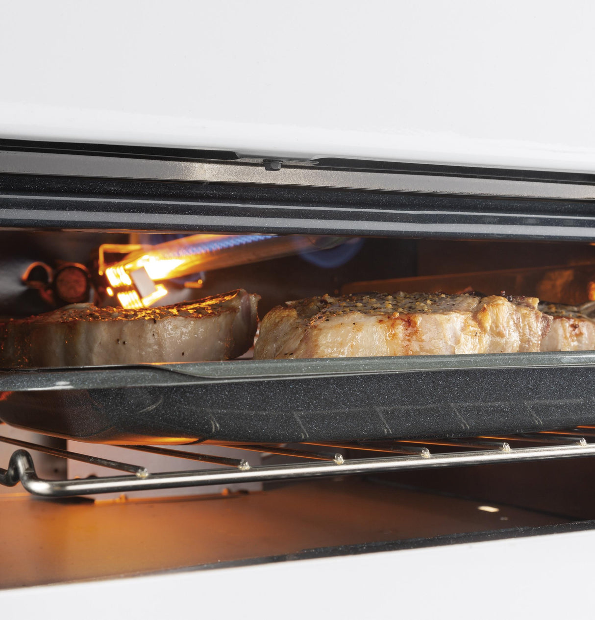 Hotpoint® 30" Free-Standing Gas Range
