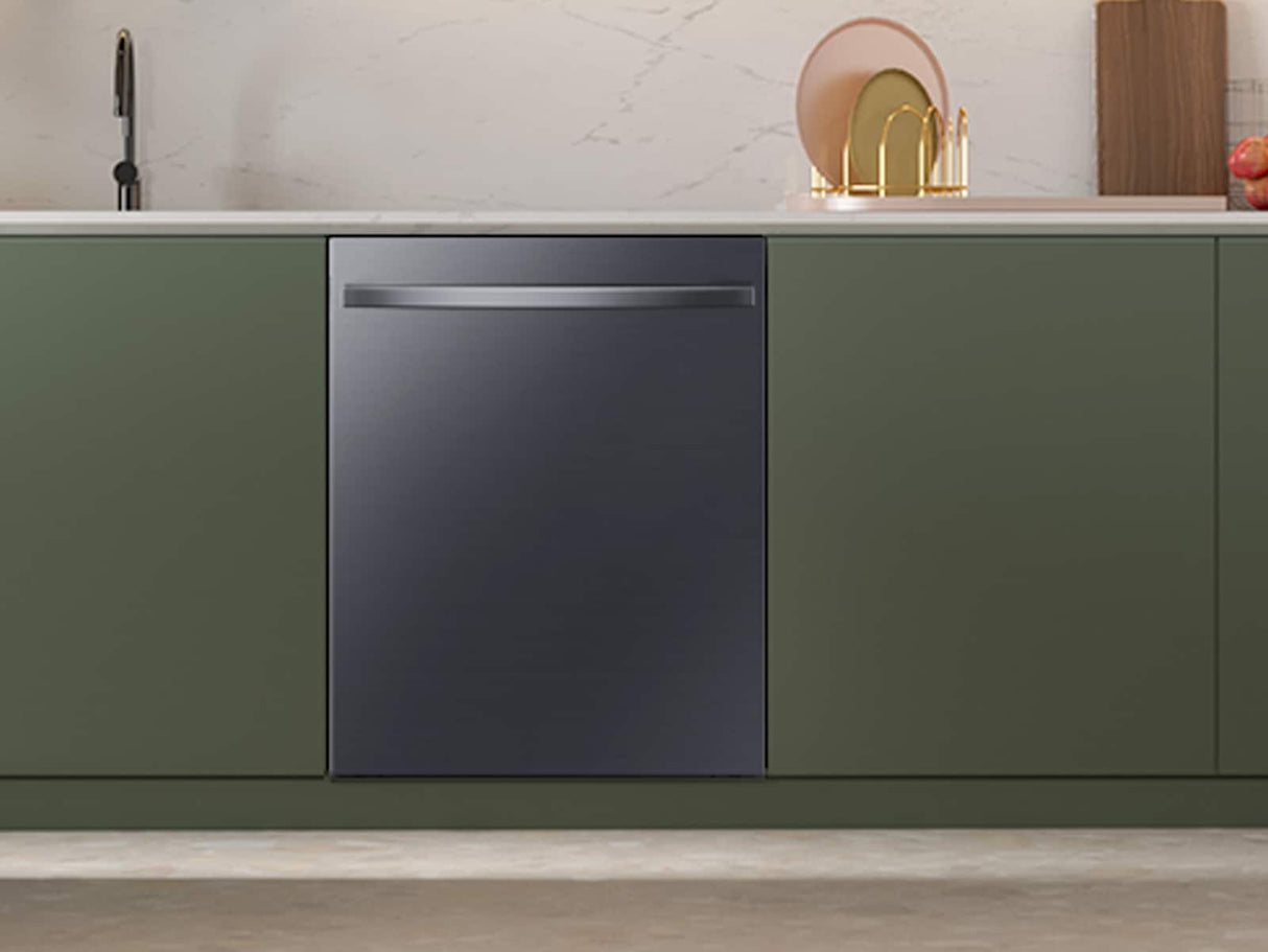 Bespoke Dishwasher with StormWash™ AutoRelease™ Door  Built under
