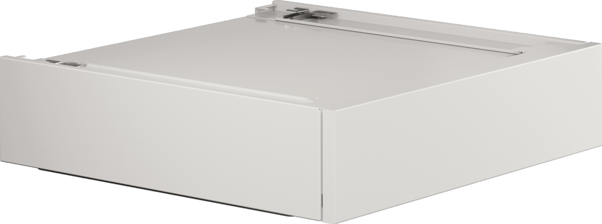 Pull-out basket for laundry