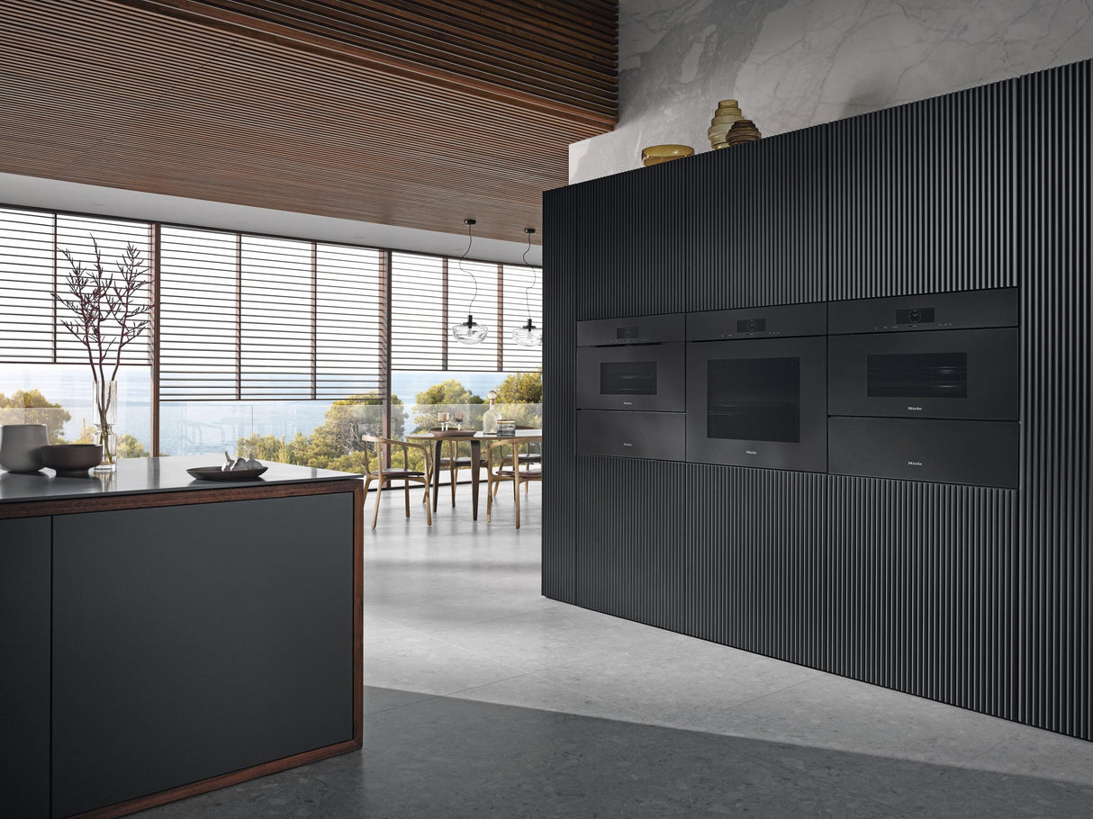 H 7880 BPX Obsidian black - 30" handleless oven in a combinable design with wireless precision probe.