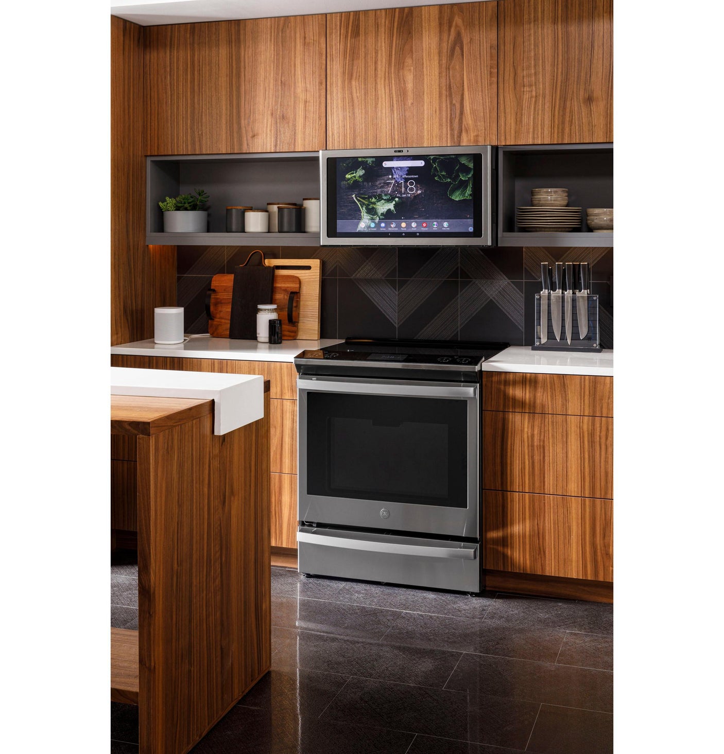 GE Profile™ 30" Smart Slide-In Front-Control Induction Fingerprint Resistant Range with In Oven Camera