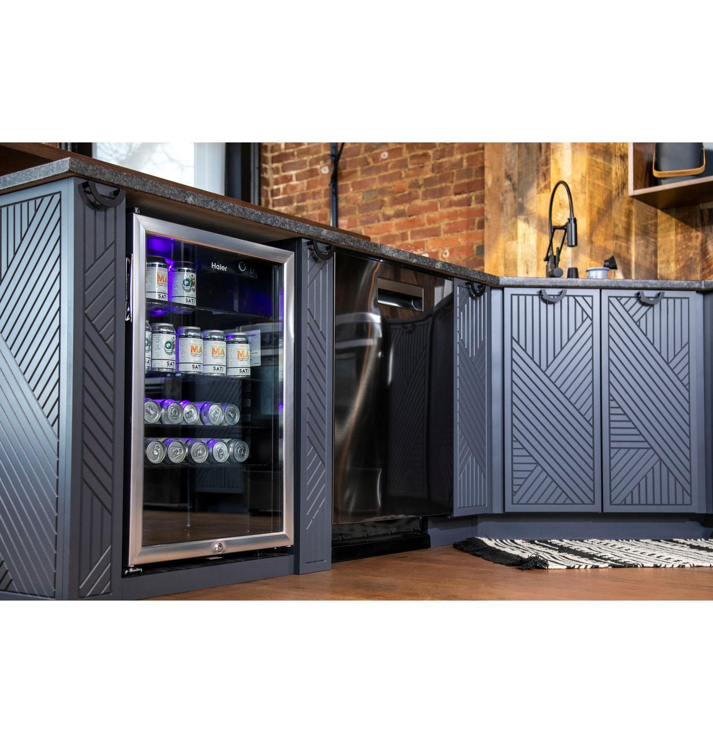 150-Can Beverage Center