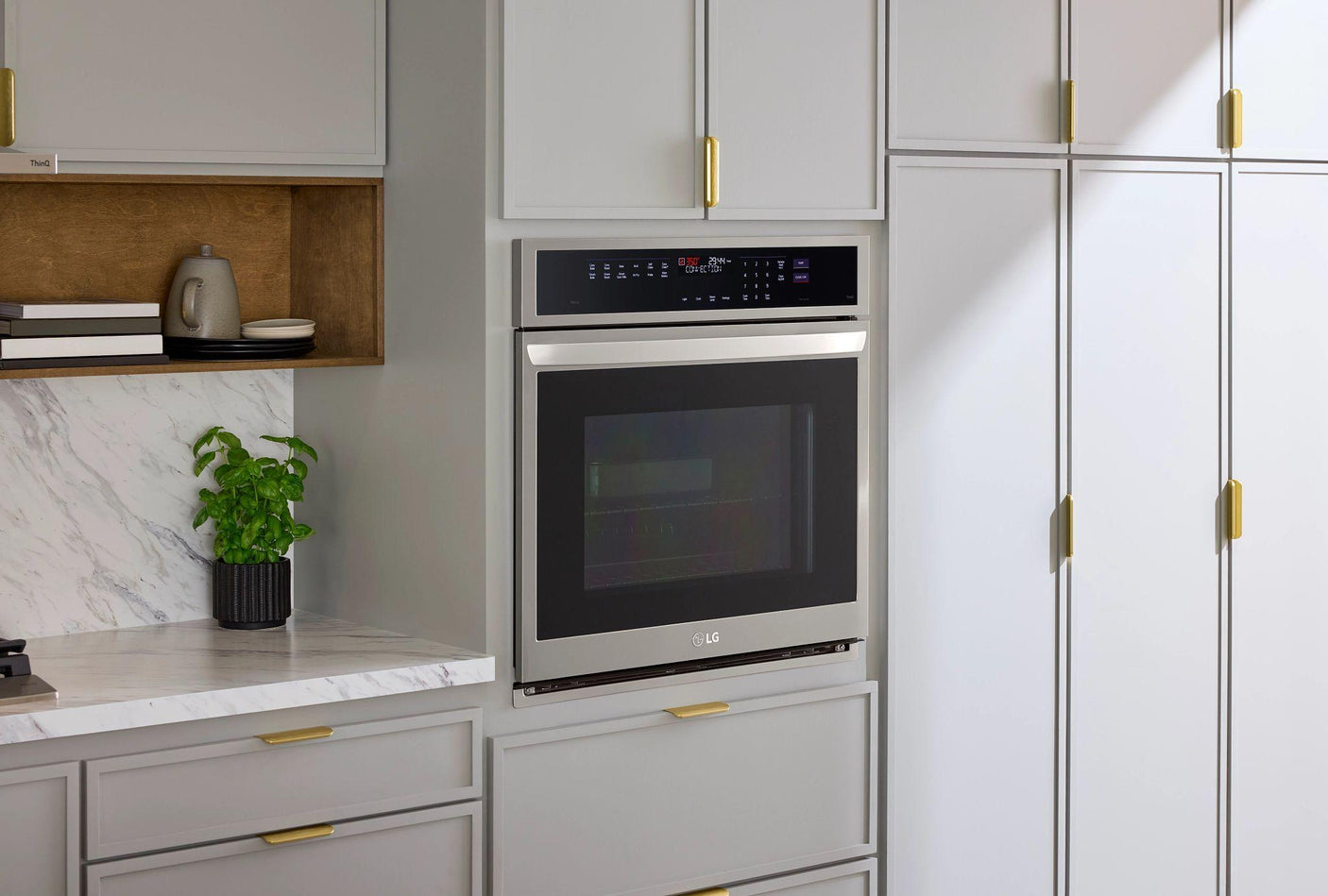 4.7 cu. ft. Smart Wall Oven with InstaView®, True Convection, Air Fry, and Steam Sous Vide