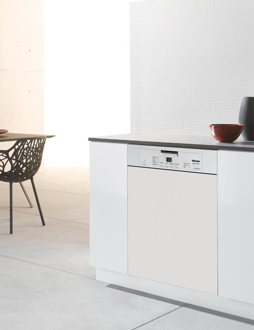 G 4225 SC Futura Classic Series Dishwasher - Prefinished (Clean Touch Steel) w/Cutlery tray