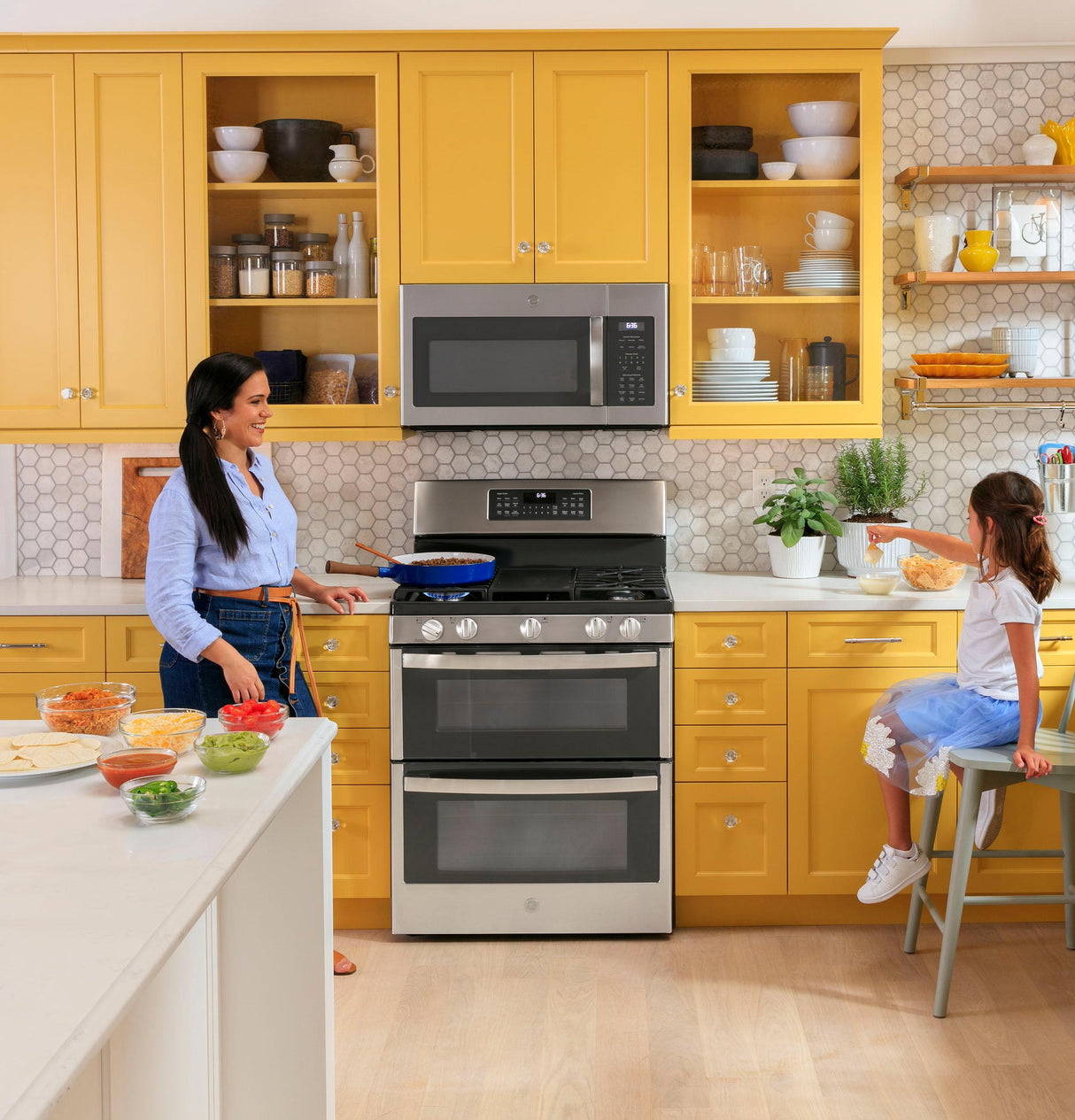 GE 30" Free-Standing Gas Double Oven Convection Range