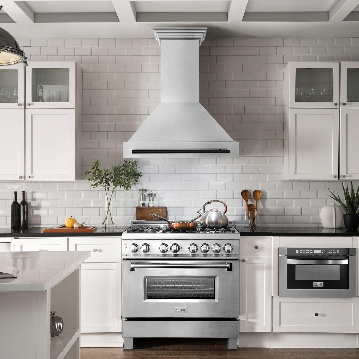 36 in. ZLINE Autograph Edition DuraSnow Stainless Steel Range Hood with Stainless Steel Shell and Colored Handle (8654SNZ-36) [Color: Matte Black]