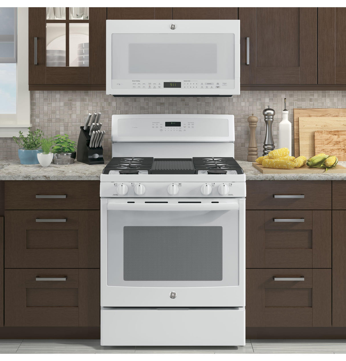 GE Profile Series 30" Free-Standing Gas Convection Range