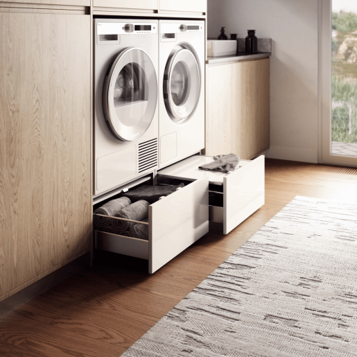 Pull-out drawer for laundry