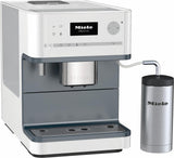 CM 6310 Countertop coffee machine with OneTouch for Two feature and integrated cup warmer for perfect coffee.