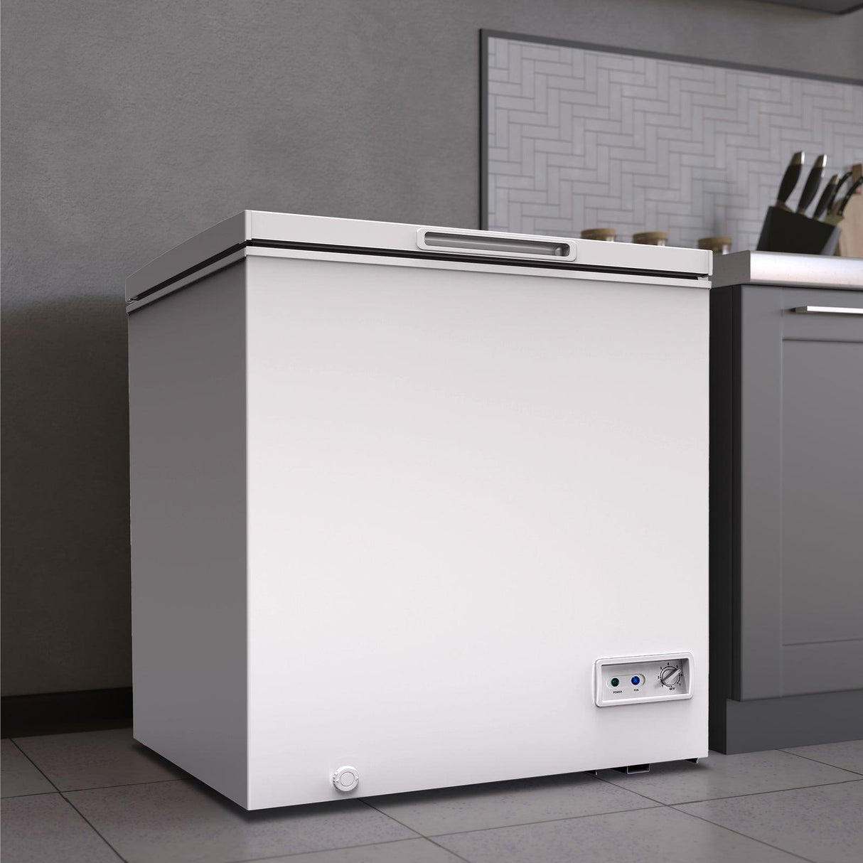 Avanti Garage Ready Chest Freezer, 7.0 cu. ft.