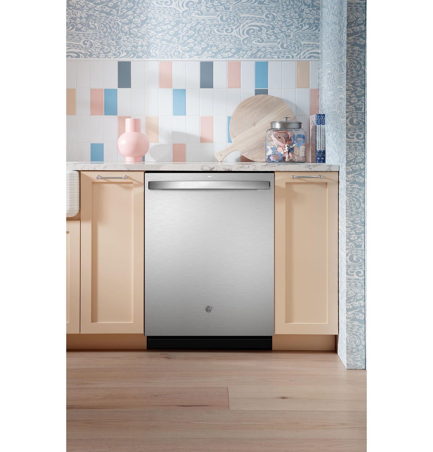GE® ENERGY STAR® Fingerprint Resistant Top Control with Stainless Steel Interior Dishwasher with Sanitize Cycle