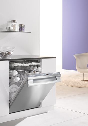 Prefinished, Fully-Integrated, Full-size Dishwasher