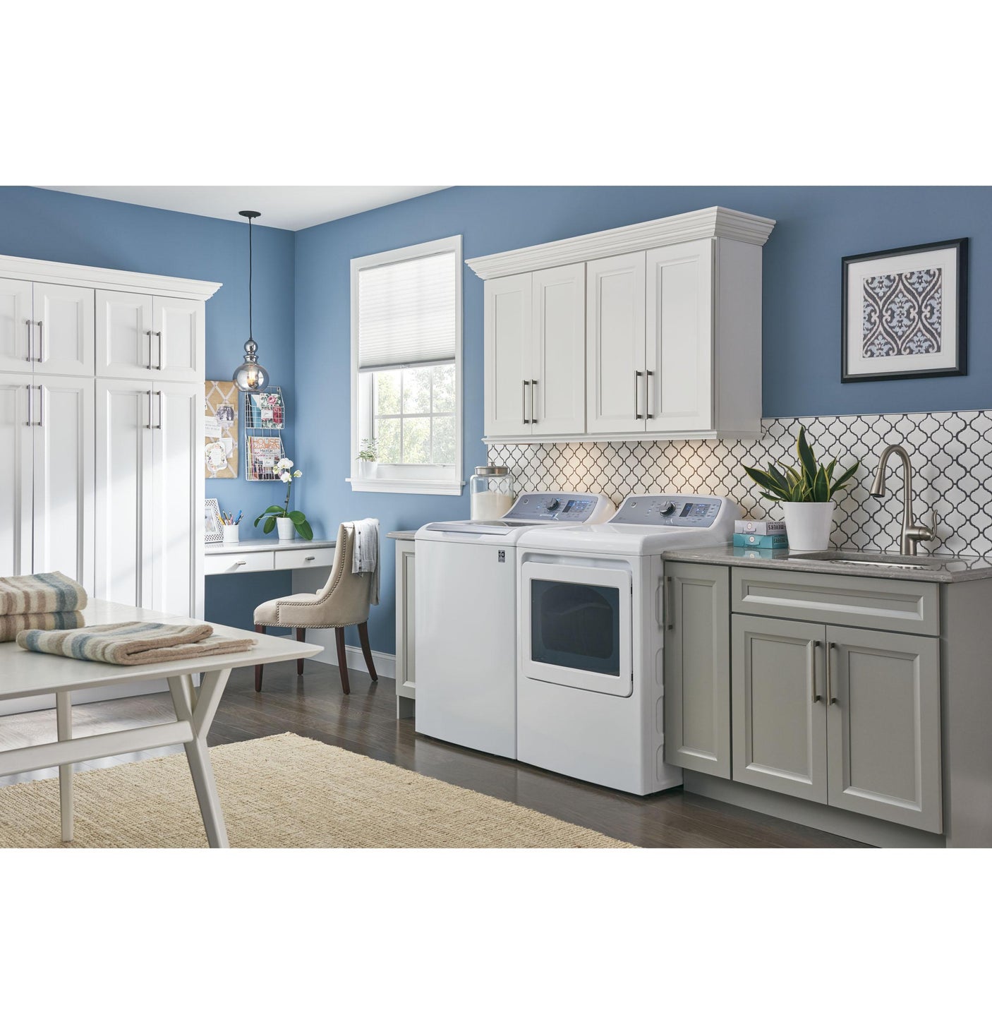 GE® 4.6 cu. ft. Capacity Washer with Stainless Steel Basket