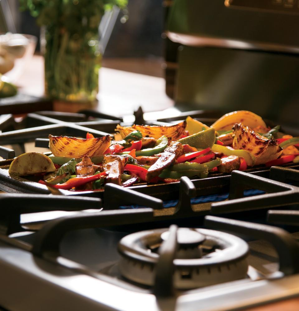 GE Profile Series 30" Free-Standing Self Clean Gas Range with Warming Drawer