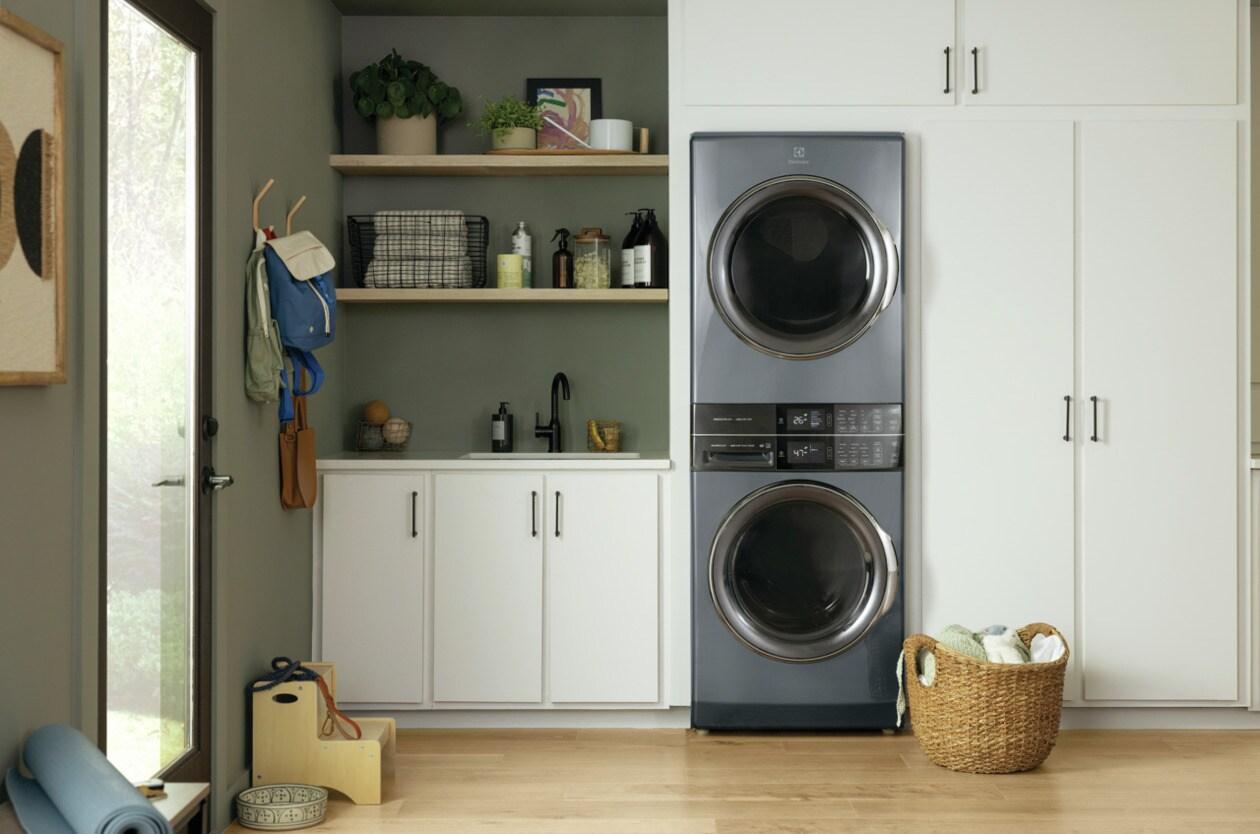 Laundry Tower Single Unit Front Load 4.5 Cu. Ft. Washer & 8 Cu. Ft. Gas Dryer