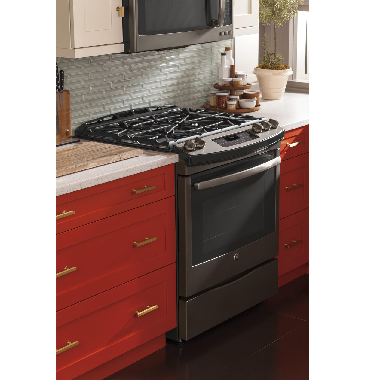 GE® 30" Slide-In Front Control Gas Range
