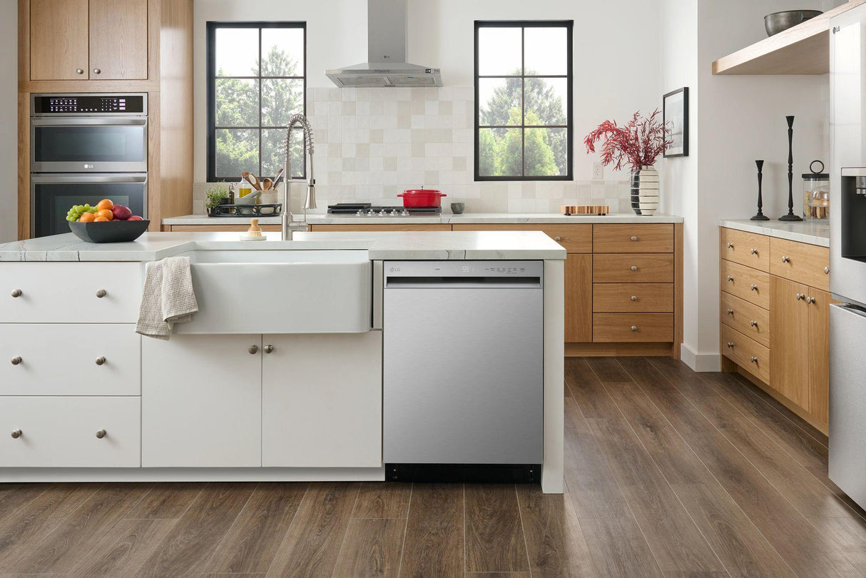 24-inch Wide QuadWash™ Front Control Dishwasher - Stainless Steel