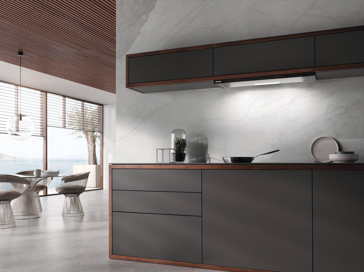 DAS 4930 Obsidian black - Built-in ventilation hood with intuitive SmartControl controls