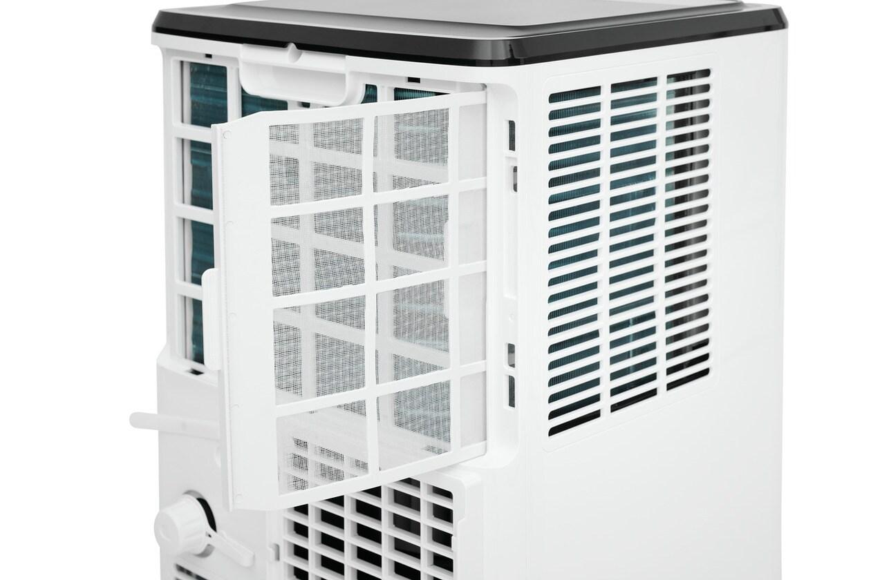 Portable Room Air Conditioner with Dehumidifier Mode 8,000 BTU (ASHRAE) / 5,500 BTU (DOE)