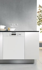 G 5225 Futura Crystal Series Dishwasher - Black