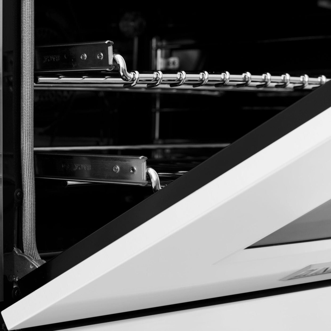 ZLINE 36 in. Dual Fuel Range with Gas Stove and Electric Oven in Stainless Steel (RA36) [Color: White Matte]