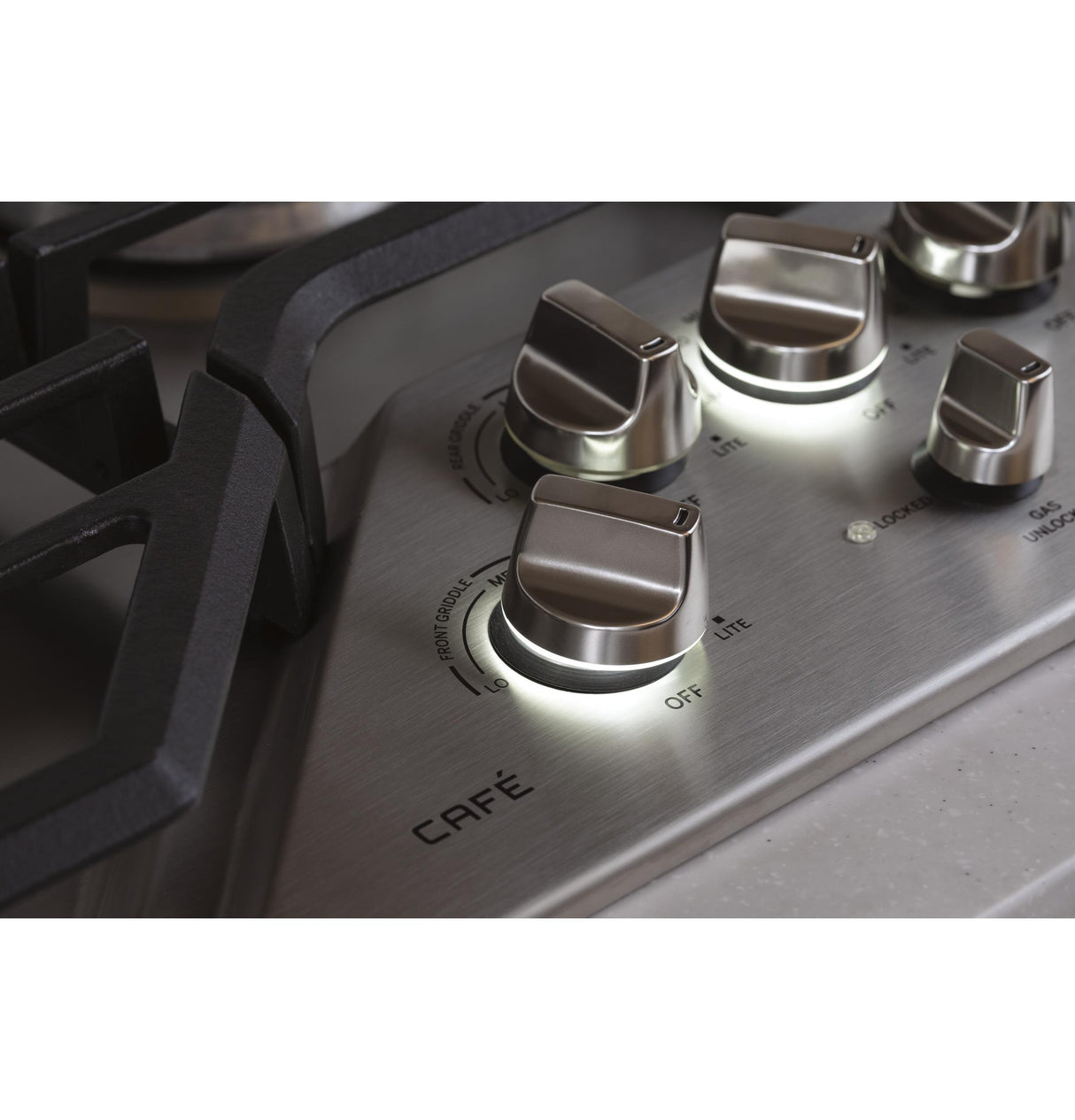 GE Cafe™ Series 30" Built-In Gas Cooktop