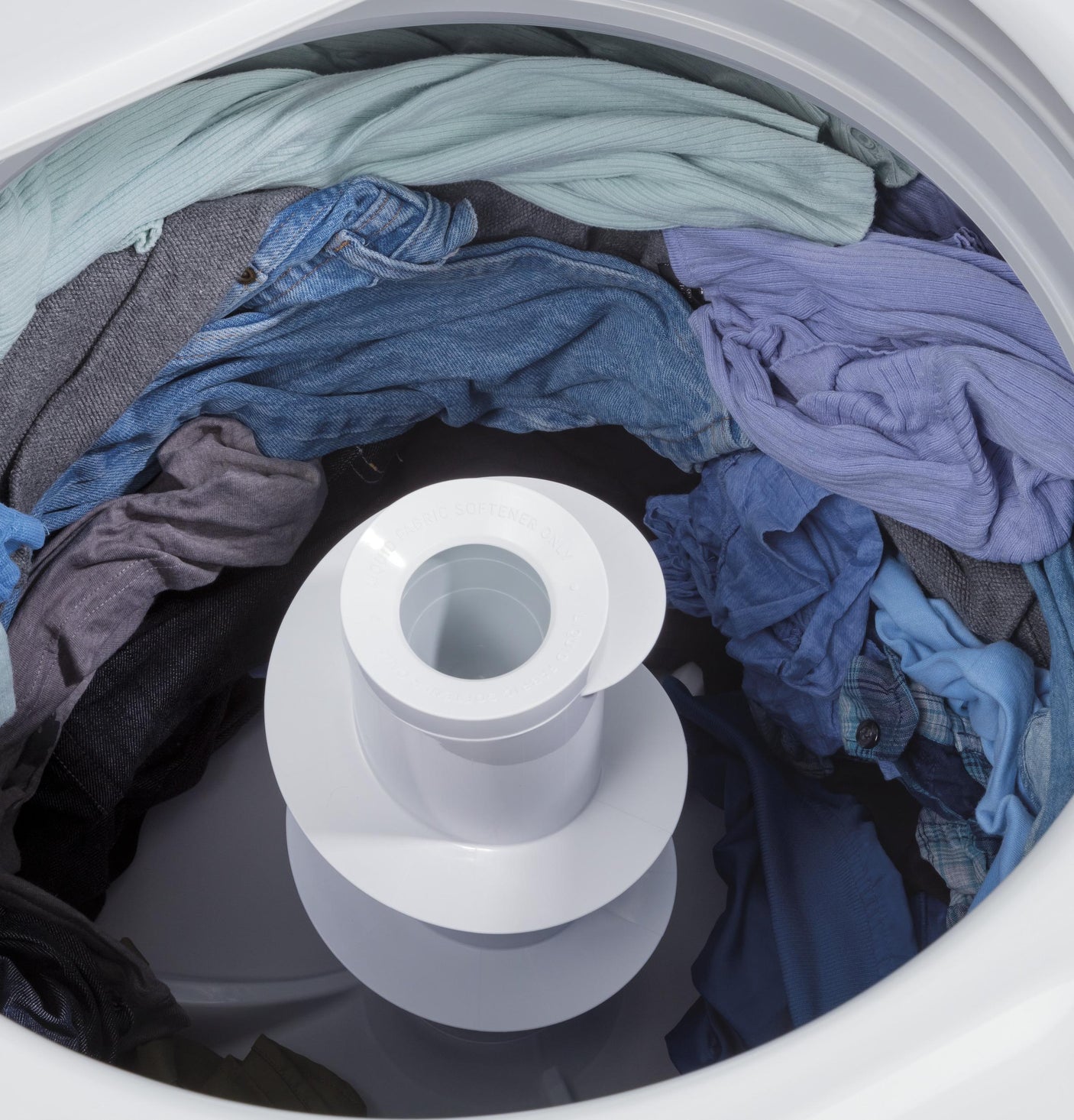GE® 4.5 cu. ft. Capacity Washer with Stainless Steel Basket