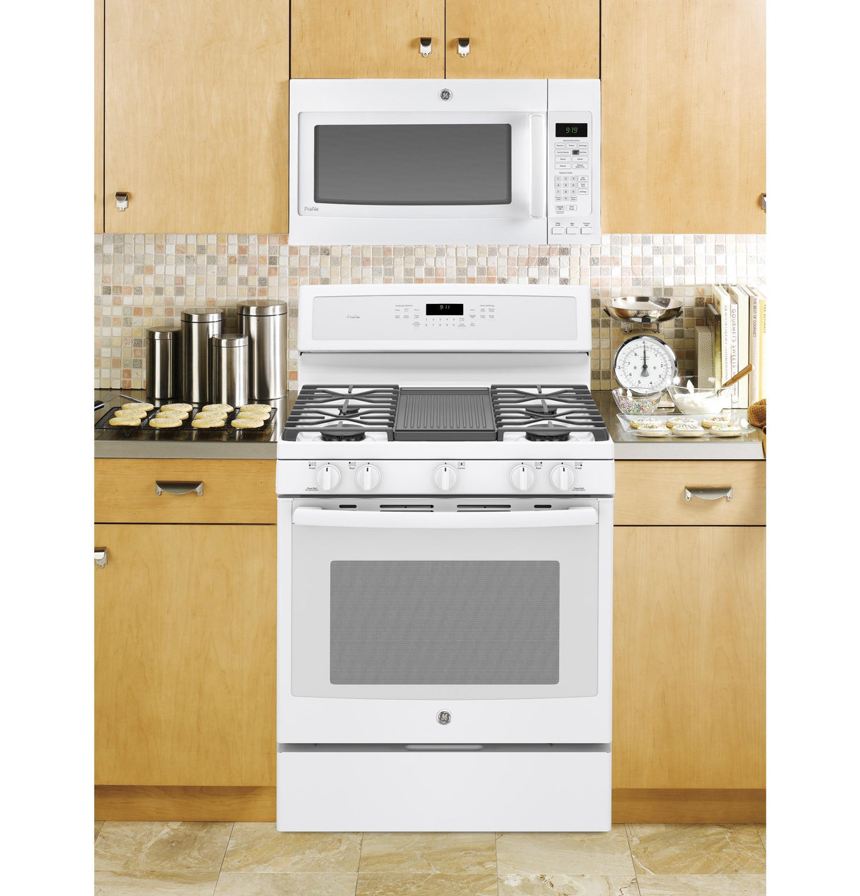 GE Profile Series 30" Free-Standing Gas Convection Range