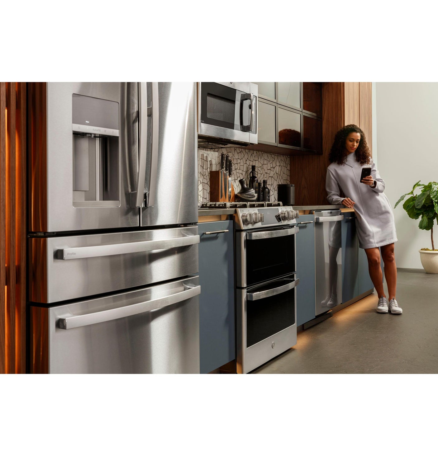 GE Profile™ 155-Can or 52-Bottle Beverage Center