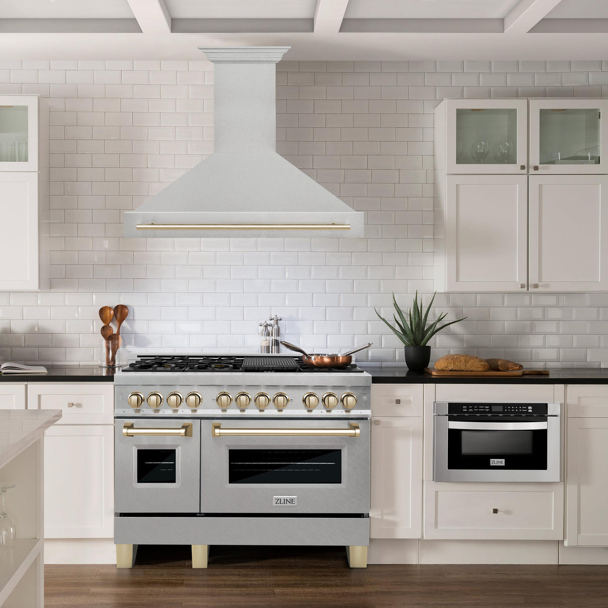 48 in. ZLINE Autograph Edition DuraSnow Stainless Steel Range Hood with DuraSnow Stainless Steel Shell (8654SNZ-48) [Color: Gold]