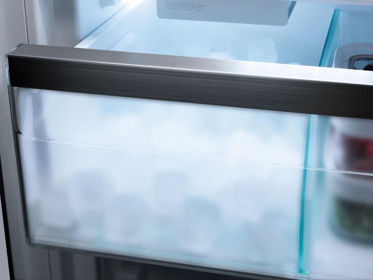 KFN 4799 DDE NA Stainless steel/CleanSteel - Freestanding fridge-freezer with DailyFresh, NoFrost, and IceMaker for fresh ice cubes any time.