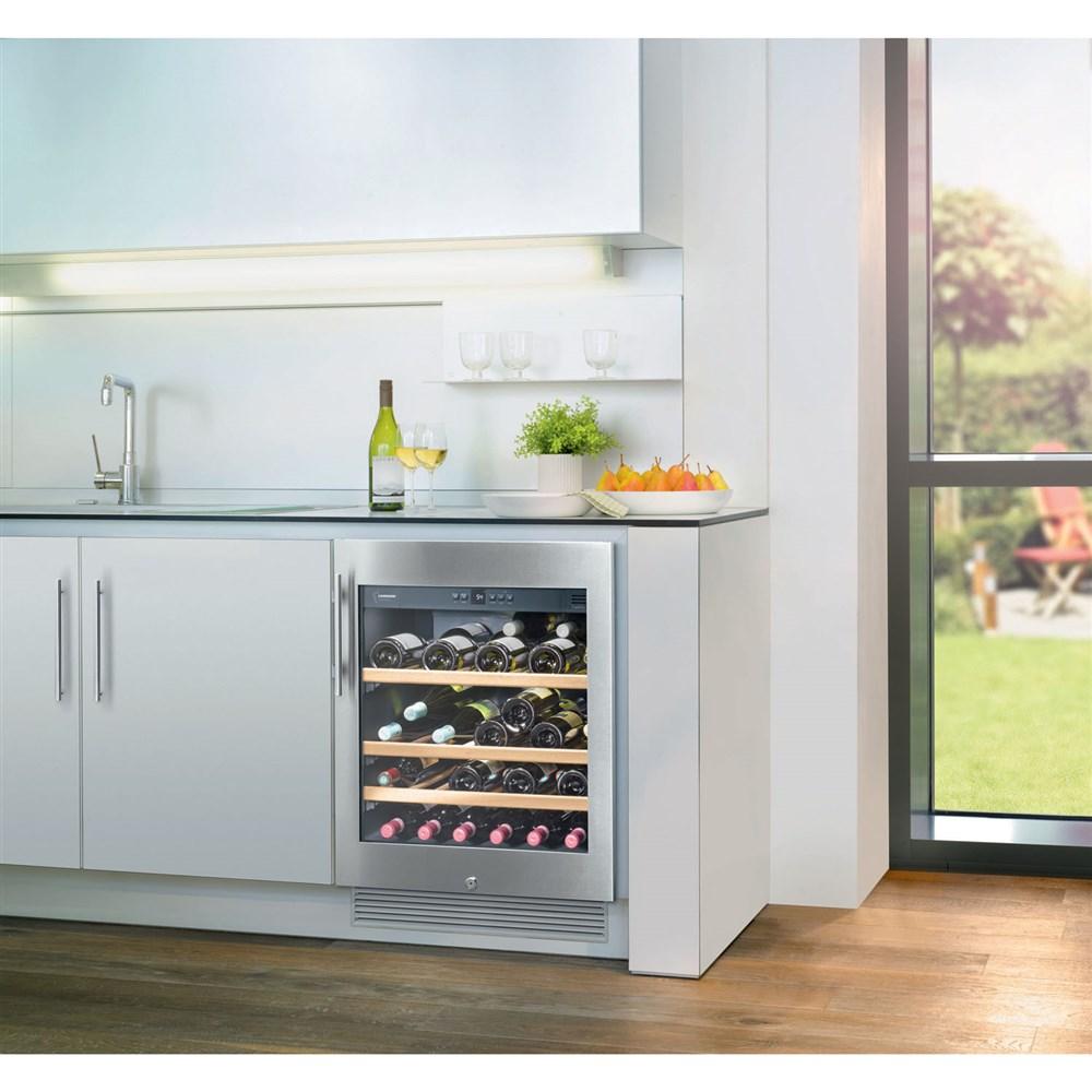 Undercounter Wine Cabinet, 24", Lock, 1 Zone, Reversible Door