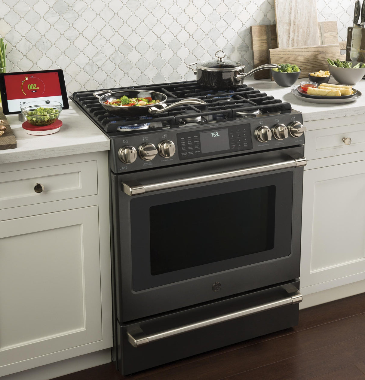GE Cafe™ Series 30" Slide-In Front Control Range with Warming Drawer