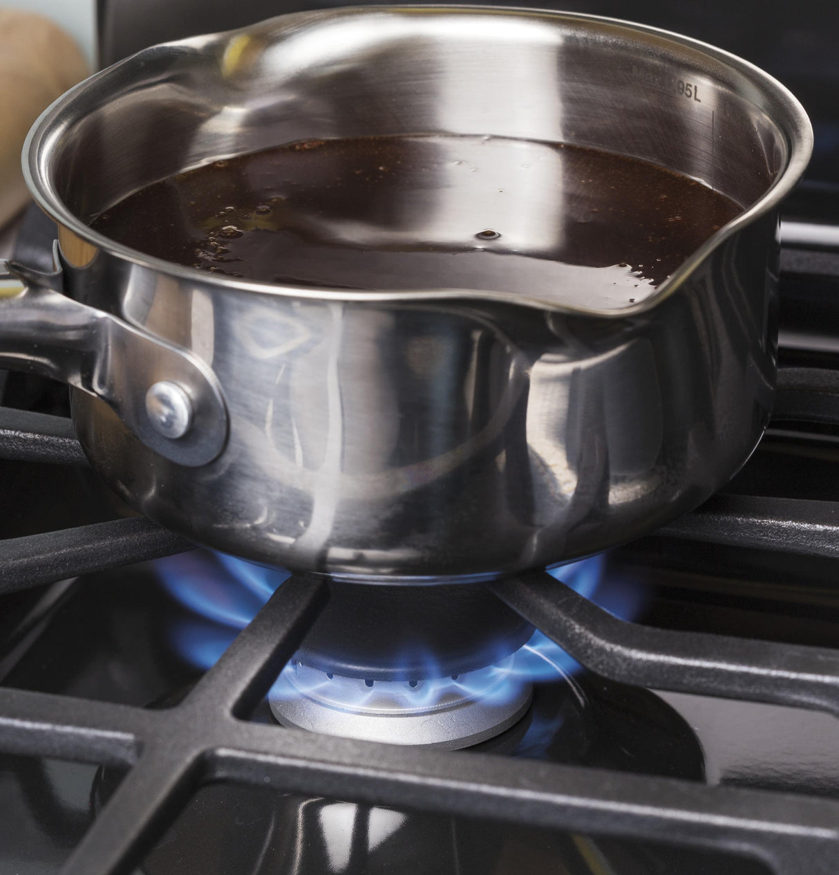 GE® 30" Free-Standing Gas Range
