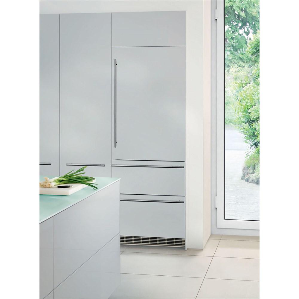 Built-In Refrigerator/Freezer 30", Ice Maker, Right Hinge