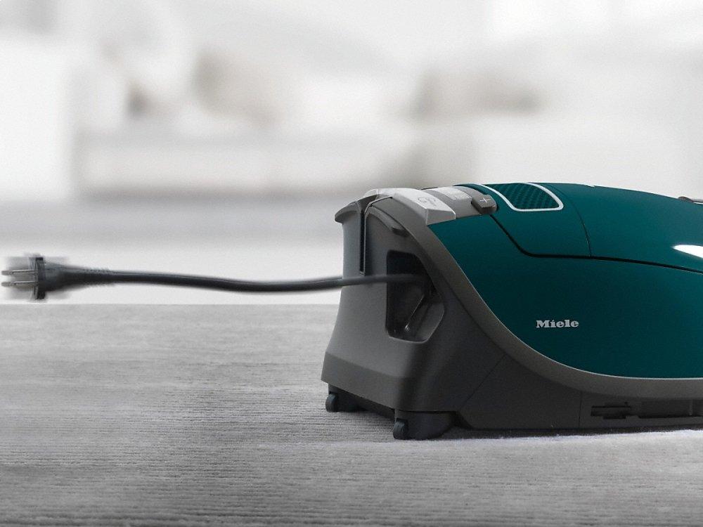 Complete C3 Alize PowerLine - SGJE0 canister vacuum cleaners with HEPA filter for the greatest Filtration demands.