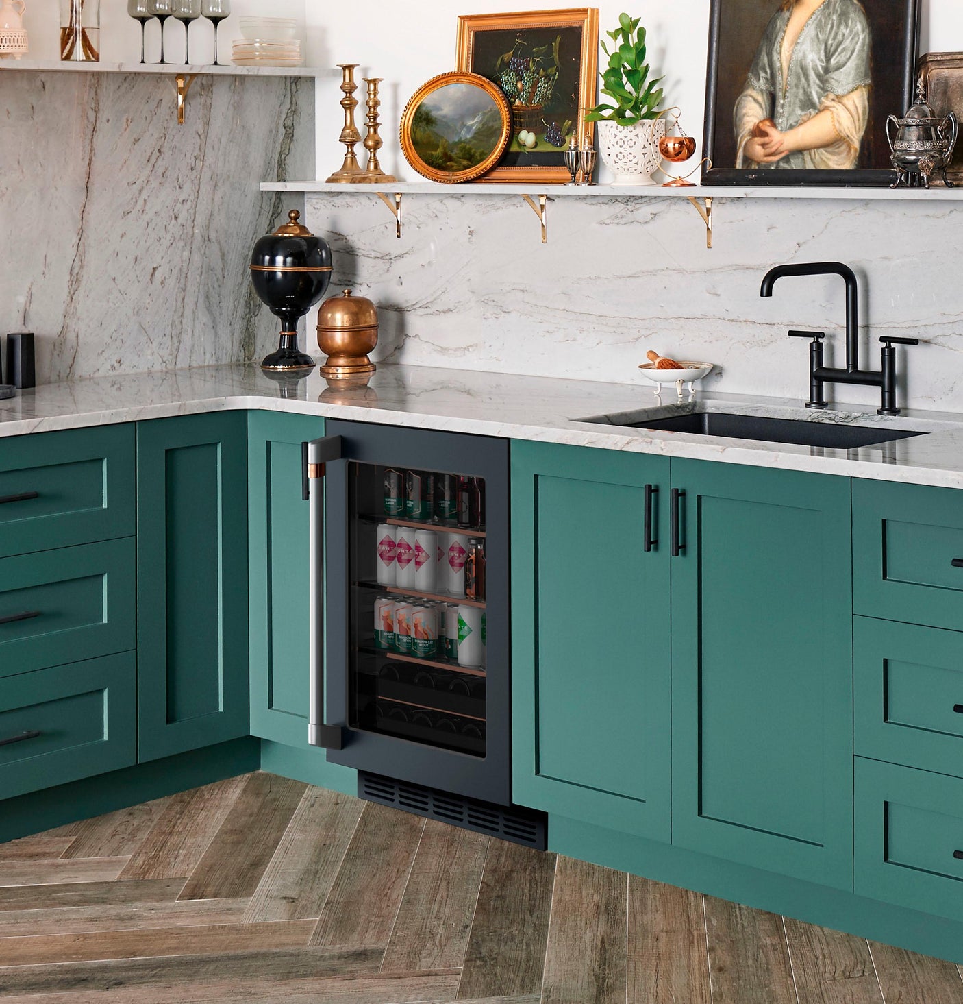 Café™ ENERGY STAR® Beverage Center