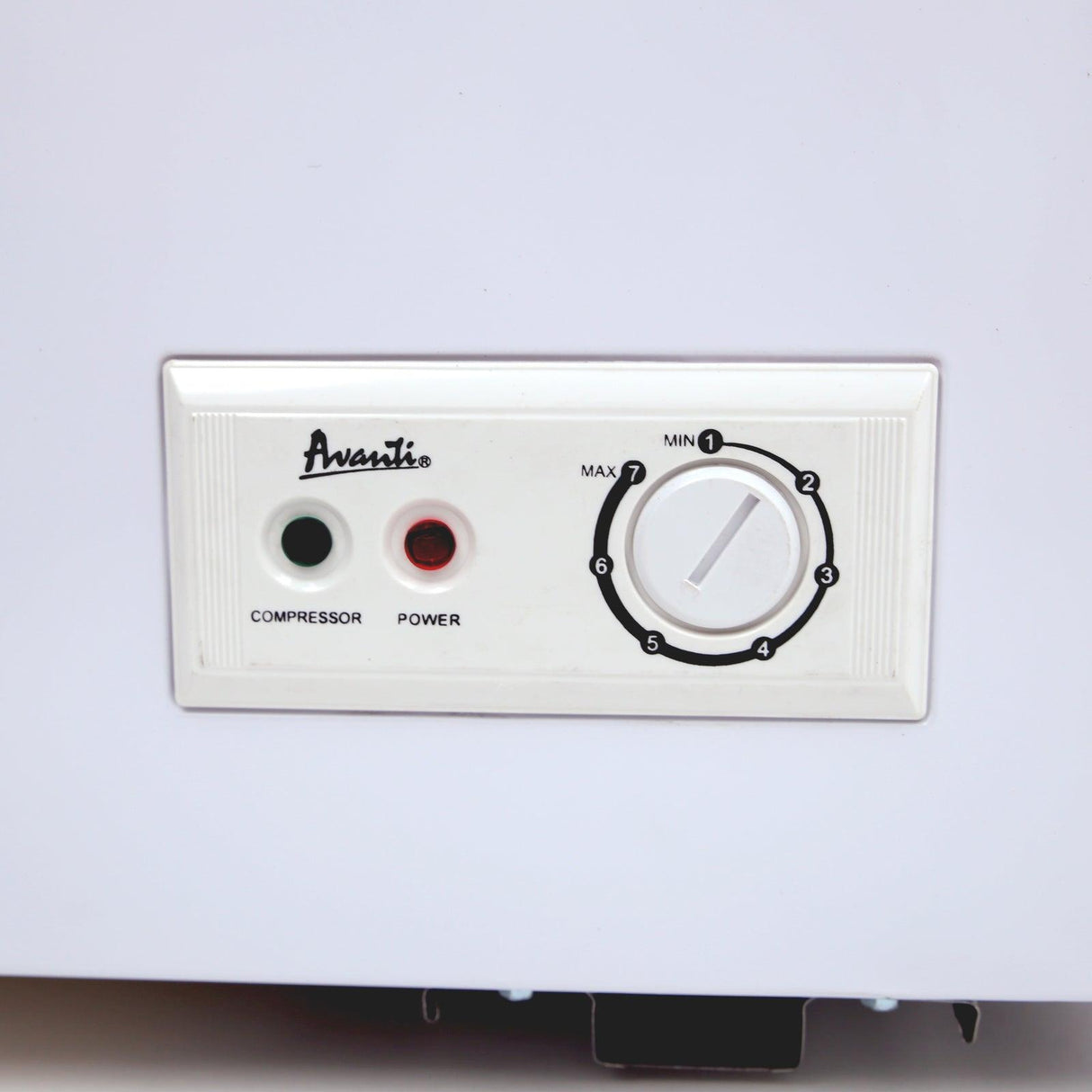 2.5 cu. ft. Chest Freezer - White / 2.5 cu. ft.