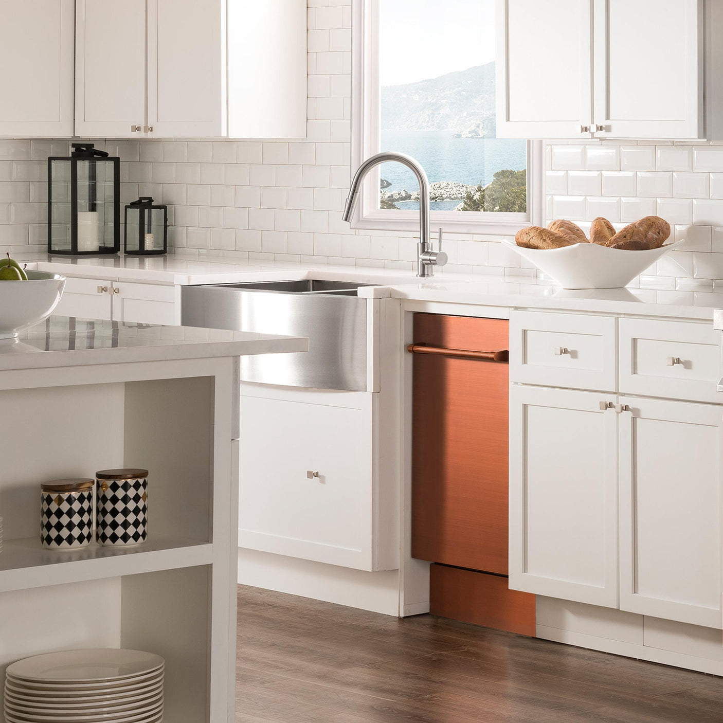 ZLINE 18 in. Compact Top Control Dishwasher with Stainless Steel Tub and Traditional Handle, 52dBa (DW-18) [Color: Copper]