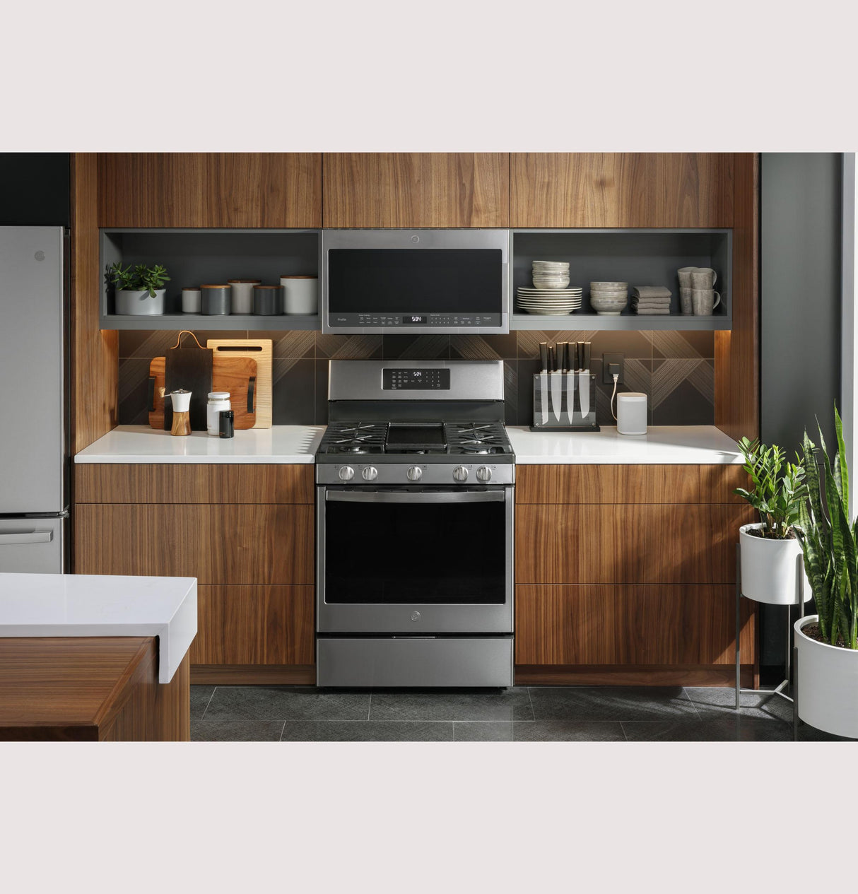 GE Profile™ Smart 30" Free-Standing Self Clean Gas Range with No Preheat Air Fry