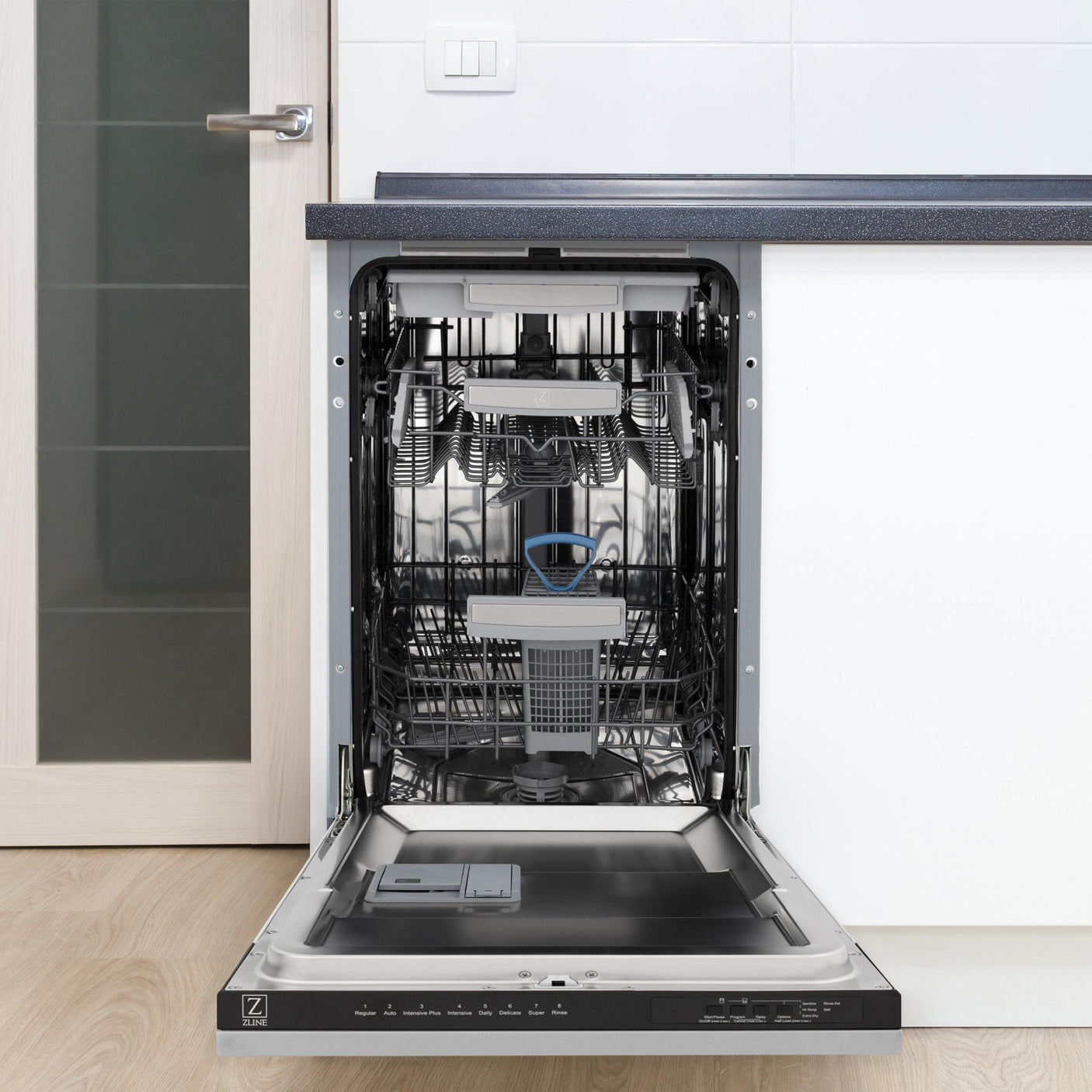 ZLINE 18" Tallac Series 3rd Rack Top Control Dishwasher with Traditional Handle, 51dBa [Color: 304 Stainless]