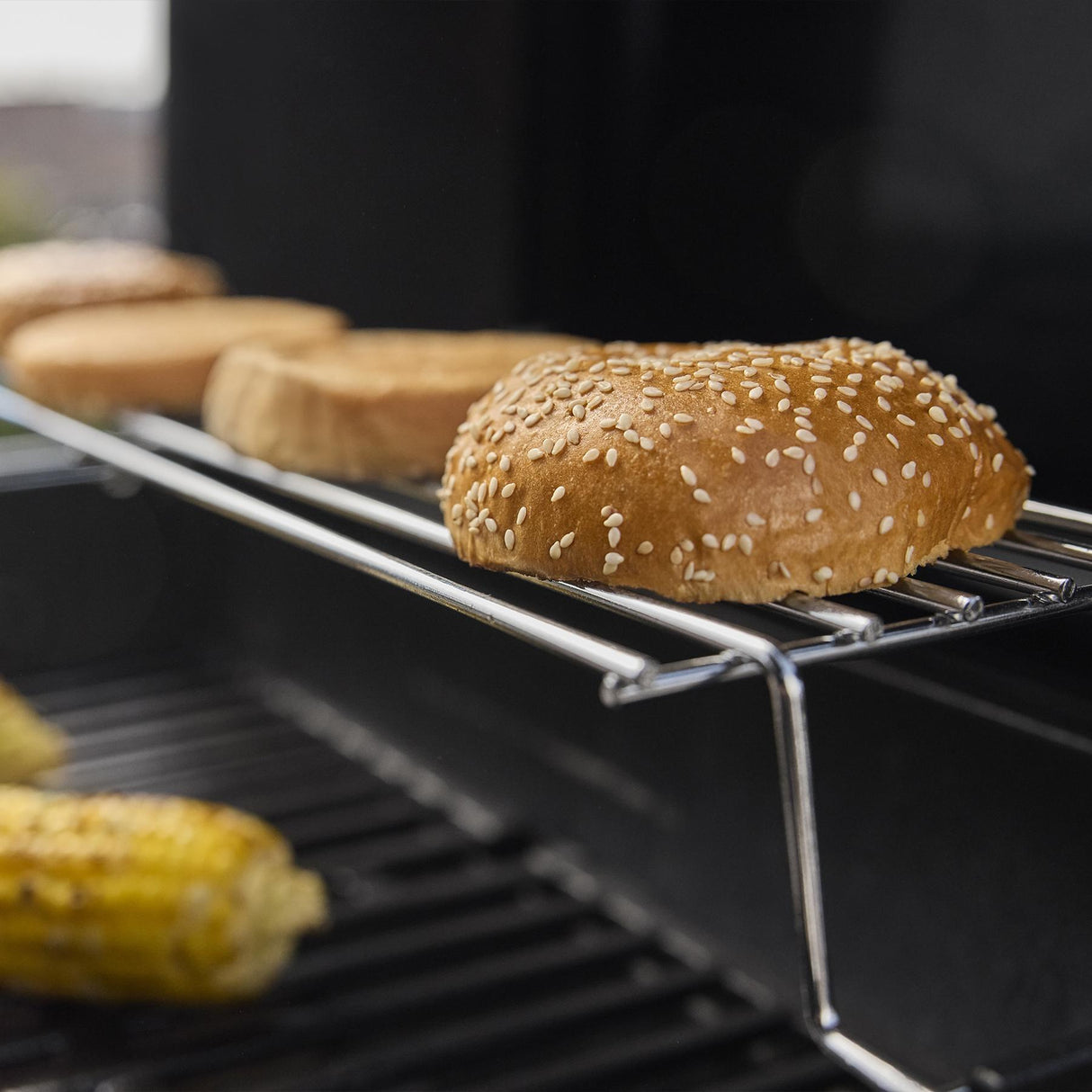 Spirit® E-425 Gas Grill (Liquid Propane) - Black