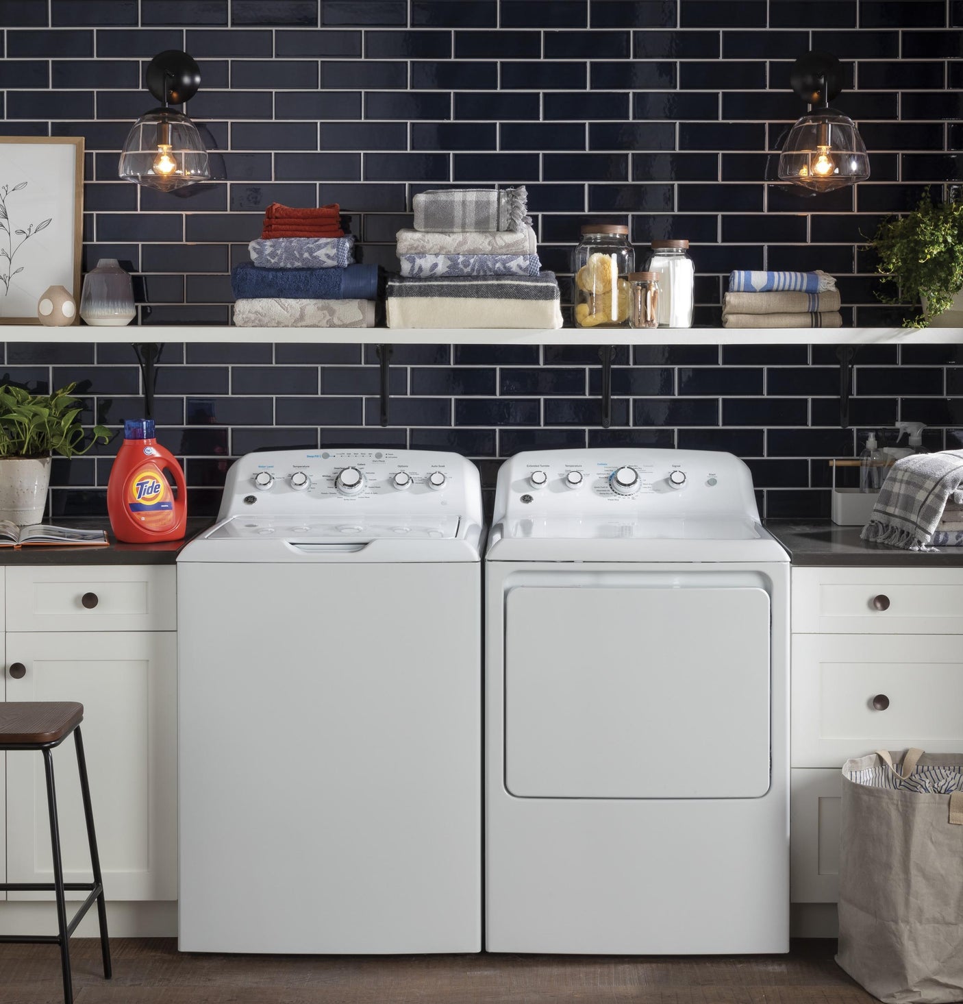 GE® 4.5 cu. ft. Capacity Washer with Stainless Steel Basket