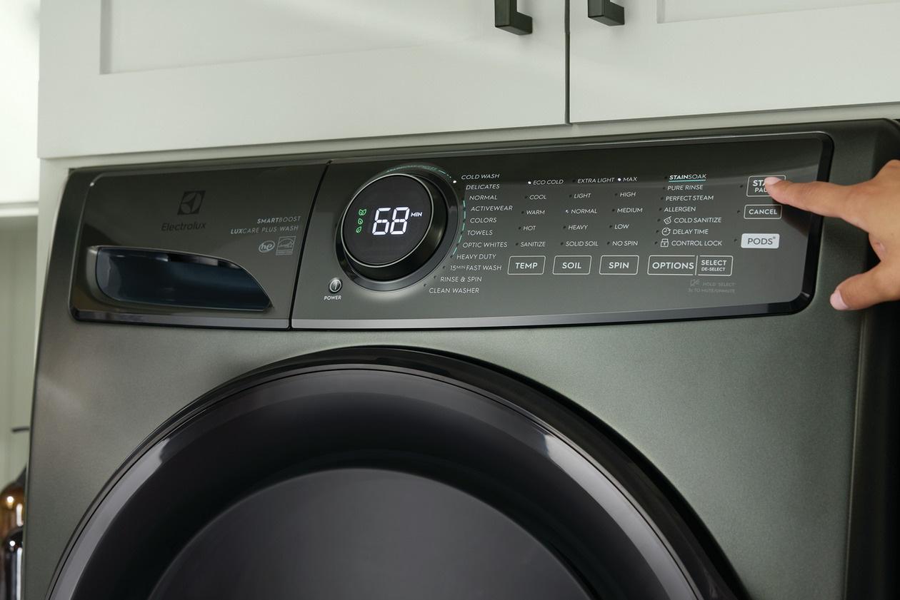 Front Load Perfect Steam™ Washer with LuxCare® Plus Wash and SmartBoost® - 4.5 Cu. Ft.