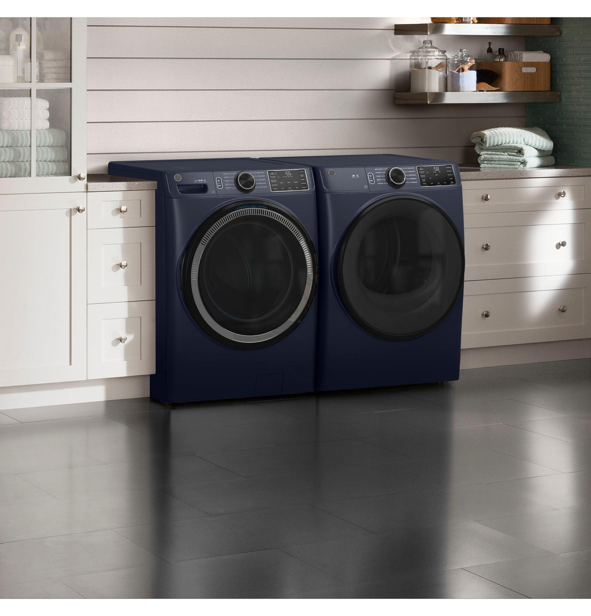 GE® ENERGY STAR® 4.8 cu. ft. Capacity Smart Front Load Washer with UltraFresh Vent System with OdorBlock™ and Sanitize w/Oxi