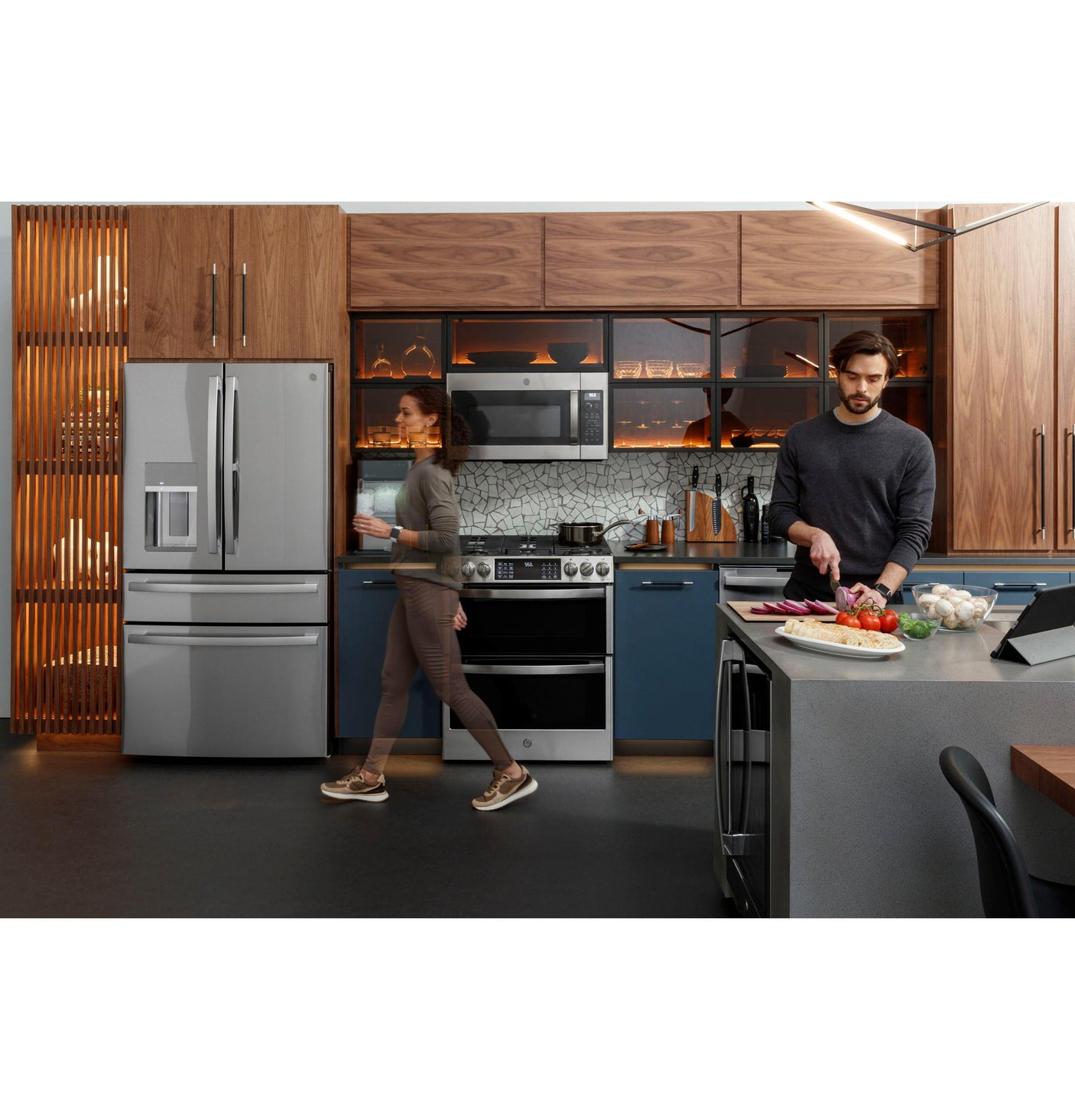 GE Profile™ 155-Can or 52-Bottle Beverage Center