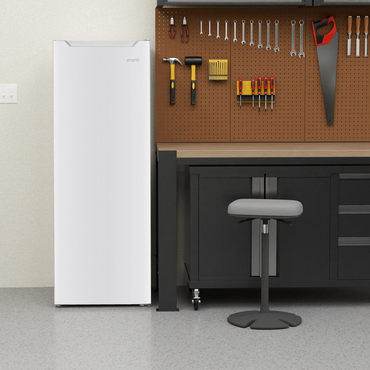 Avanti Garage Ready Vertical Freezer, 7 cu. ft, in White (AV701VFB0W)
